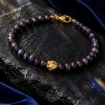 دستبند مروارید سیاه و ناگت هندسی طلا | Black Peacock Pearl & Faceted Gold Bracelet